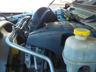 2014 Ram 1500 Express z VIN 1C6RR6FT3ES391164, wystawiony jako IAAI lot #42724639 z przebiegiem 162 810 mil mil oraz . Historia ofert i sprzedaży dostępna na DreamBid. Obrazek 19.