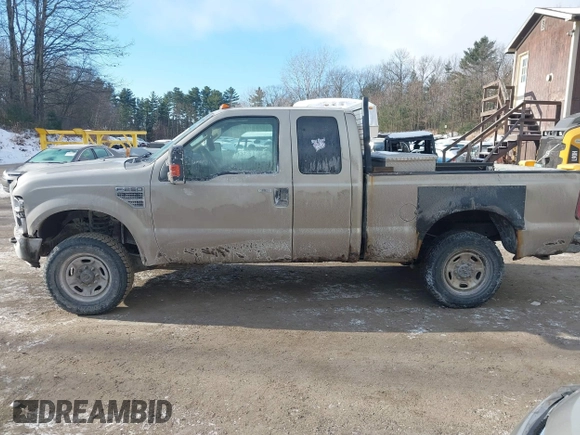 2008 Ford Super Duty F-250 SRW XL with VIN 1FTSX21Y38EB93621, listed as a IAAI auction lot 41379532 with 225,489 mi miles. Bid and sale history available at carsss.com. Image 14.