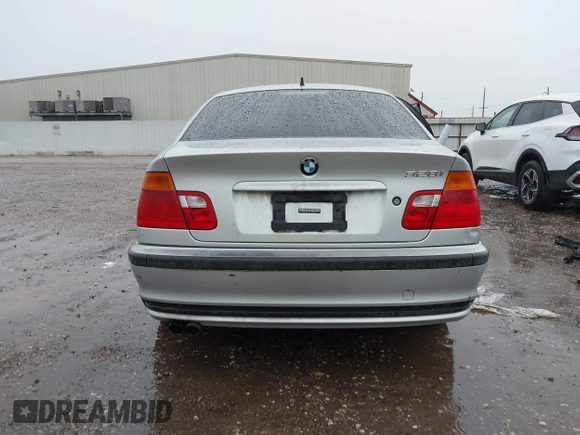 2000 BMW 3 Series 328i with VIN WBAAM533XYEJ40578, listed as a IAAI auction lot 42497924 with Not provided miles and . Bid and sale history available at DreamBid. Image 17.