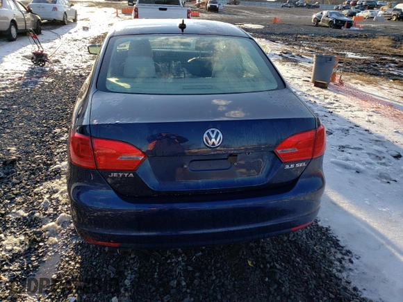 2012 Volkswagen Jetta SEL with VIN 3VWLP7AJ8CM372757, listed as a Copart auction lot 44058775 with 105,090 mi miles and Salvage title. Bid and sale history available at DreamBid. Image 6.