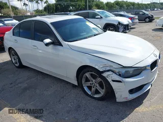 2014 BMW 3 Series 328i z VIN WBA3A5C58EP600369, wystawiony jako IAAI lot #41165519 z przebiegiem 94 791 mil mil oraz . Historia ofert i sprzedaży dostępna na DreamBid. Obrazek 1.
