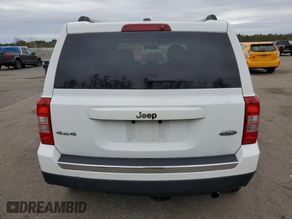 2016 Jeep Patriot High Altitude z VIN 1C4NJRFB7GD744956, wystawiony jako Copart lot #53934565 z przebiegiem 73 766 mil mil oraz Szkoda całkowita • Salvage title. Historia ofert i sprzedaży dostępna na DreamBid. Obrazek 6.