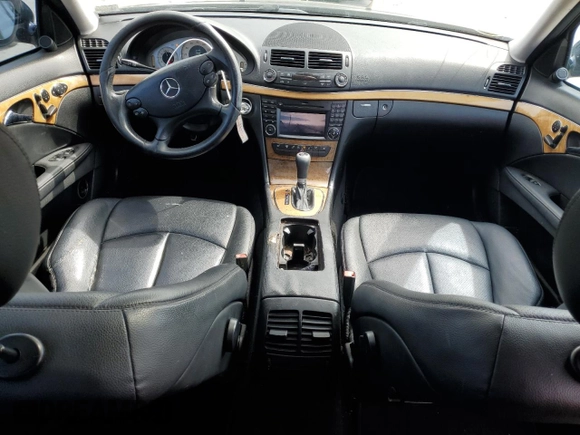 2009 Mercedes-Benz E-Class Luxury 3.5L with VIN WDBUF56X99B378271, listed as a Copart auction lot 51537145 with 174,890 mi miles and Clean Title. Bid and sale history available at carsss.com. Image 8.