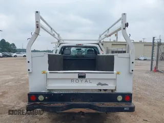 2015 Ford F-250 XL с VIN 1FDBF2A61FEC84669, выставлен на аукционе IAAI как лот 42207482 с пробегом 178 214 миль миль и . История ставок и продаж доступна на DreamBid. Изображение 17.