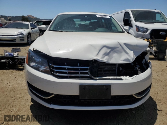 2015 Volkswagen Passat SE z VIN 1VWBV7A39FC053232, wystawiony jako Copart lot #60936005 z przebiegiem 24 801 mil mil oraz Szkoda całkowita • Salvage title. Historia ofert i sprzedaży dostępna na DreamBid. Obrazek 5.