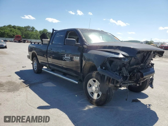 2017 Ram 2500 Tradesman z VIN 3C6UR5HJ4HG518807, wystawiony jako Copart lot #57942455 z przebiegiem 112 003 mil mil oraz Szkoda całkowita • Salvage title. Historia ofert i sprzedaży dostępna na DreamBid. Obrazek 4.