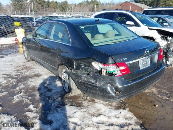 2010 Mercedes-Benz E-Class E 350 Luxury with VIN WDDHF8HB5AA062520, listed as a IAAI auction lot 41698049 with 222,842 mi miles. Bid and sale history available at carsss.com. Image 3.