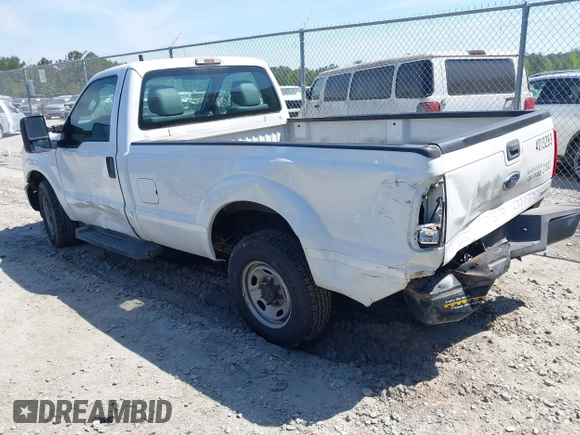 2015 Ford F-250 XL z VIN 1FTBF2A63FEA98829, wystawiony jako IAAI lot #41991193 z przebiegiem 183 806 mil mil oraz . Historia ofert i sprzedaży dostępna na DreamBid. Obrazek 3.