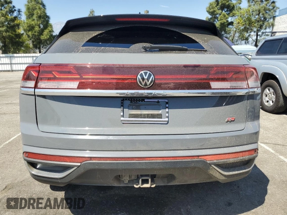 2024 Volkswagen Atlas SE with VIN 1V2JE2CA1RC229108, listed as a Copart auction lot 52820435 with 14,426 mi miles and Salvage title. Bid and sale history available at DreamBid. Image 6.