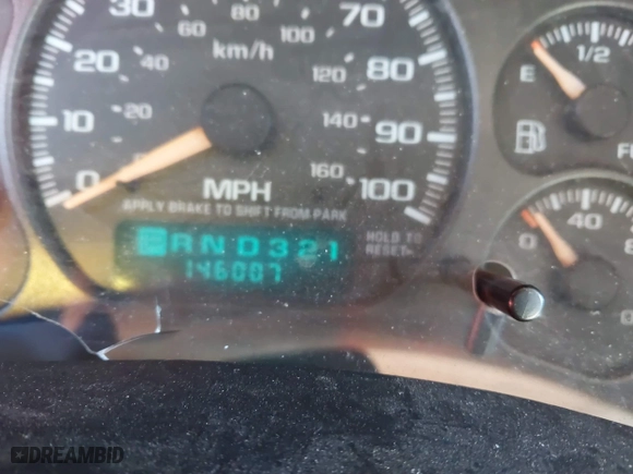 2002 Chevrolet Tahoe LT with VIN 1GNEK13Z82J299497, listed as a IAAI auction lot 41304388 with 146,007 mi miles. Bid and sale history available at carsss.com. Image 7.