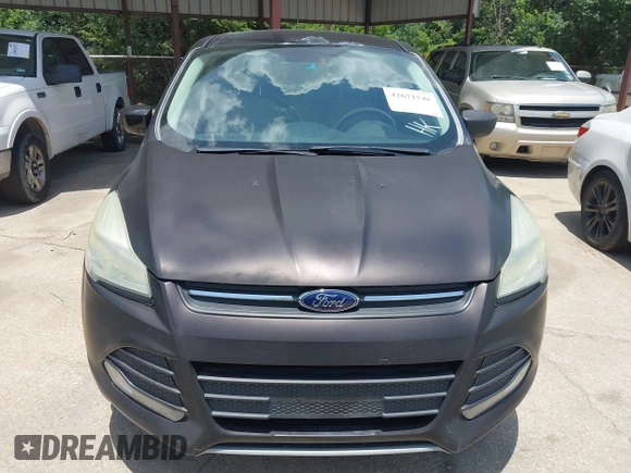 2013 Ford Escape SE z VIN 1FMCU0GX5DUD01376, wystawiony jako IAAI lot #42671948 z przebiegiem 200 724 mil mil oraz . Historia ofert i sprzedaży dostępna na DreamBid. Obrazek 6.