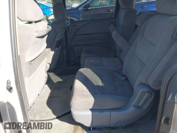 2005 Honda Odyssey EX z VIN 5FNRL38465B411189, wystawiony jako IAAI lot #42310199 z przebiegiem 304 142 mil mil oraz . Historia ofert i sprzedaży dostępna na DreamBid. Obrazek 8.