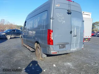 2019 Mercedes-Benz Sprinter Cargo Van with VIN WD4PF0CD5KP104611, listed as a IAAI auction lot 41256118 with 75,514 mi miles. Bid and sale history available at carsss.com. Image 3.