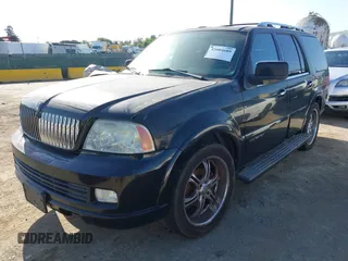 2006 Lincoln Navigator Luxury with VIN 5LMFU27536LJ25912, listed as a IAAI auction lot 42004689 with 160,020 mi miles. Bid and sale history available at carsss.com. Image 2.