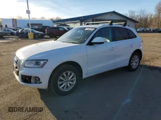 2014 Audi Q5 Premium Plus with VIN WA1LFAFP5EA045579, listed as a Copart auction lot 43961755 with 175,265 mi miles and Salvage Title. Bid and sale history available at carsss.com. Image 1.