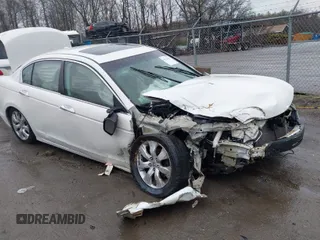 2010 Honda Accord EX-L z VIN 1HGCP3F86AA031287, wystawiony jako IAAI lot #41837417 z przebiegiem 172 347 mil mil oraz . Historia ofert i sprzedaży dostępna na DreamBid. Obrazek 1.