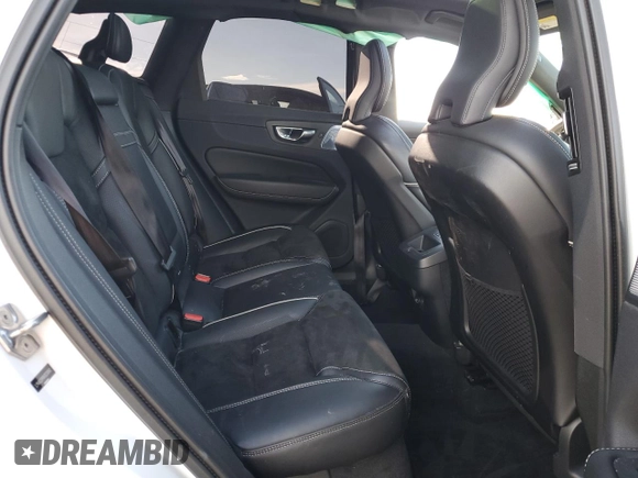2019 Volvo XC60 R-Design z VIN LYVA22RM8KB230942, wystawiony jako Copart lot #81098054 z przebiegiem Nie podano mil oraz Szkoda całkowita • Salvage title. Historia ofert i sprzedaży dostępna na DreamBid. Obrazek 11.