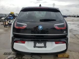 2020 BMW i3 z VIN WBY8P4C06L7G85006, wystawiony jako Copart lot #62149924 z przebiegiem Nie podano mil oraz Szkoda całkowita • Salvage title. Historia ofert i sprzedaży dostępna na DreamBid. Obrazek 6.