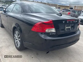 2012 Volvo C70 T5 with VIN YV1672MC2CJ127802, listed as a Copart auction lot 55505505 with 136,610 mi miles and Clean Title. Bid and sale history available at carsss.com. Image 3.