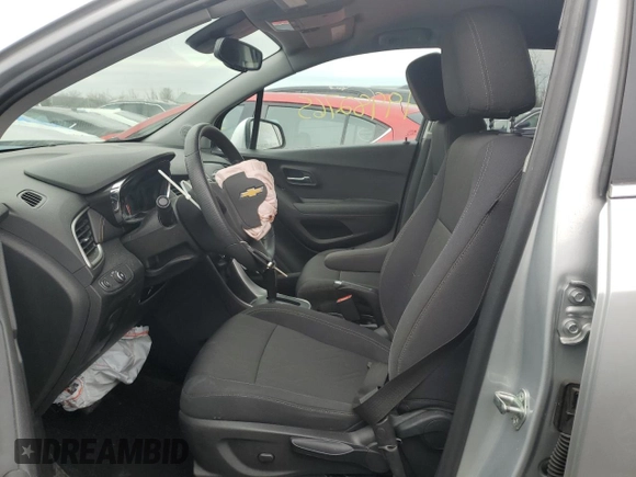 2020 Chevrolet Trax LT with VIN 3GNCJLSB9LL328526, listed as a Copart auction lot 49982765 with 39,560 mi miles and Salvage Title. Bid and sale history available at carsss.com. Image 7.