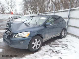 2010 Volvo XC60 3.2L with VIN YV4960DZ2A2064199, listed as a IAAI auction lot 41307658 with 72,194 mi miles. Bid and sale history available at carsss.com. Image 17.