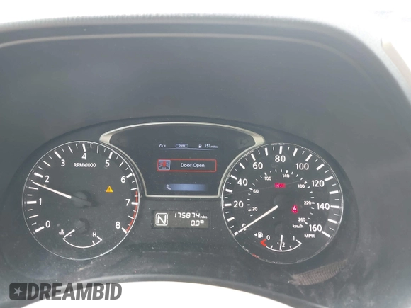 2015 Nissan Pathfinder SL z VIN 5N1AR2MM1FC604288, wystawiony jako IAAI lot #42152593 z przebiegiem 175 874 mil mil oraz . Historia ofert i sprzedaży dostępna na DreamBid. Obrazek 7.