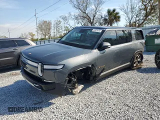 2024 Rivian R1S Adventure with VIN 7PDSGABA1RN030438, listed as a Copart auction lot 43439225 with 0 mi miles and Salvage Title. Bid and sale history available at carsss.com. Image 1.