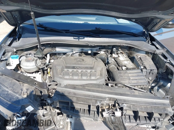 2020 Volkswagen Tiguan SE with VIN 3VV3B7AX3LM176300, listed as a IAAI auction lot 42004744 with 86,074 mi miles and . Bid and sale history available at DreamBid. Image 10.