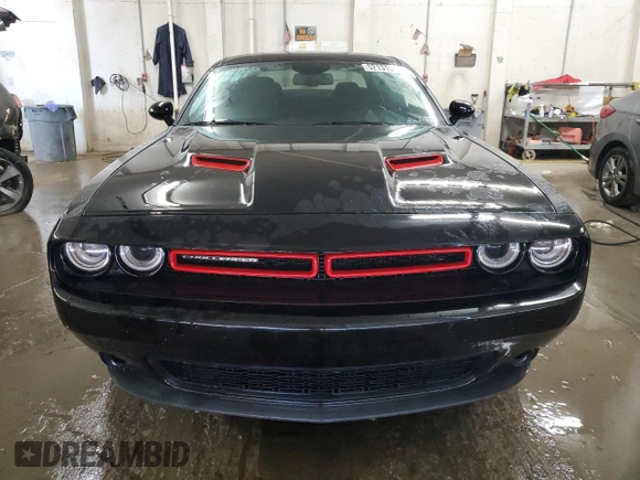 2017 Dodge Challenger SXT z VIN 2C3CDZAG7HH658606, wystawiony jako Copart lot #52131045 z przebiegiem 100 223 mil mil oraz Szkoda całkowita • Salvage title. Historia ofert i sprzedaży dostępna na DreamBid. Obrazek 5.