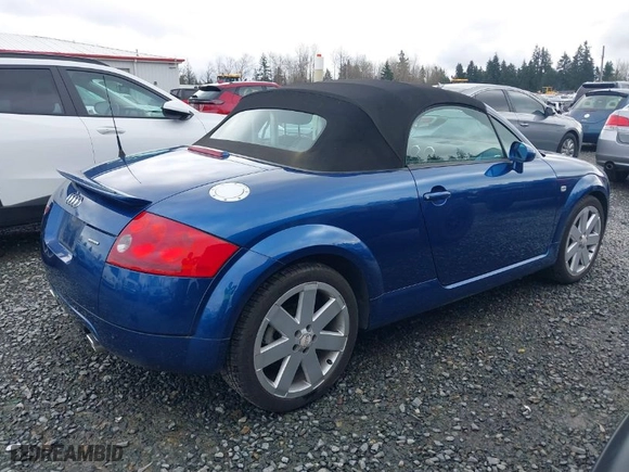 2003 Audi TT with VIN TRUUT28N631008449, listed as a IAAI auction lot 41750263 with 86,563 mi miles. Bid and sale history available at carsss.com. Image 4.