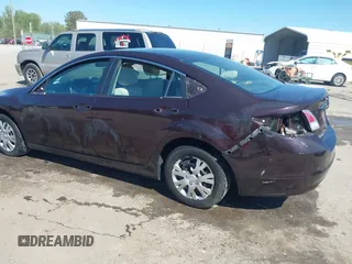 2011 Mazda Mazda6 i Sport with VIN 1YVHZ8BH0B5M04586, listed as a IAAI auction lot 42049308 with 136,802 mi miles. Bid and sale history available at carsss.com. Image 6.