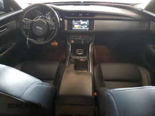 2017 Jaguar XF 35t Premium with VIN SAJBD4BV8HCY38074, listed as a Copart auction lot 79563244 with 89,873 mi miles and Clean Title. Bid and sale history available at carsss.com. Image 8.