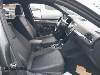 2023 Volkswagen Tiguan SE R-Line Black with VIN 3VV8B7AX3PM018096, listed as a IAAI auction lot 42174933 with 25,742 mi miles and . Bid and sale history available at DreamBid. Image 5.