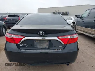 2017 Toyota Camry XLE with VIN 4T1BF1FK0HU344840, listed as a IAAI auction lot 41802154 with 132,807 mi miles. Bid and sale history available at carsss.com. Image 16.