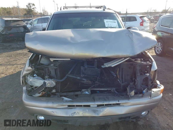 2002 Chevrolet Tahoe Z71 with VIN 1GNEK13Z12R308204, listed as a IAAI auction lot 41773108 with 103,193 mi miles. Bid and sale history available at carsss.com. Image 6.