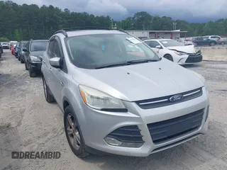 2014 Ford Escape SE с VIN 1FMCU0GX0EUB38394, выставлен на аукционе IAAI как лот 42470298 с пробегом 136 824 миль миль и . История ставок и продаж доступна на DreamBid. Изображение 1.