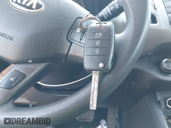 2015 Kia Sportage LX with VIN KNDPB3AC8F7720956, listed as a IAAI auction lot 41987551 with 178,281 mi miles and . Bid and sale history available at DreamBid. Image 11.