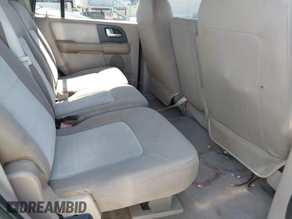 2004 Ford Expedition Special Service z VIN 1FMRU15W24LB25144, wystawiony jako IAAI lot #42317443 z przebiegiem 201 601 mil mil oraz . Historia ofert i sprzedaży dostępna na DreamBid. Obrazek 8.