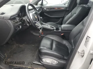 2020 Porsche Macan z VIN WP1AA2A58LLB15213, wystawiony jako Copart lot #51792865 z przebiegiem 26 990 mil mil oraz Szkoda całkowita • Salvage title. Historia ofert i sprzedaży dostępna na DreamBid. Obrazek 7.
