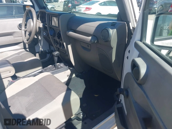 2007 Jeep Wrangler Unlimited X with VIN 1J4GB39147L133997, listed as a IAAI auction lot 41676009 with 110,849 mi miles and . Bid and sale history available at DreamBid. Image 5.