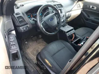 2017 Ford Police Interceptor Utility z VIN 1FM5K8ARXHGB93669, wystawiony jako Copart lot #54293295 z przebiegiem 93 591 mil mil oraz Szkody całkowita. Historia ofert i sprzedaży dostępna na DreamBid. Obrazek 8.
