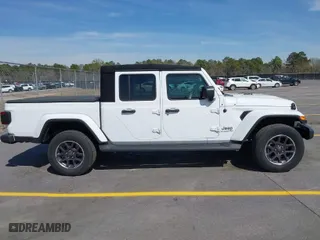 2022 Jeep Gladiator High Altitude with VIN 1C6HJTFG1NL167518, listed as a IAAI auction lot 41838411 with 20,885 mi miles. Bid and sale history available at carsss.com. Image 13.