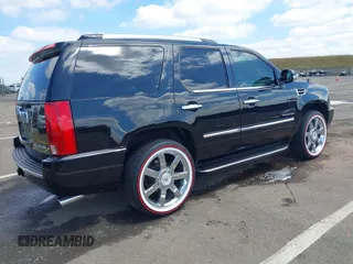2010 Cadillac Escalade Luxury с VIN 1GYUCBEFXAR214311, выставлен на аукционе IAAI как лот 42140390 с пробегом 143 200 миль миль и . История ставок и продаж доступна на DreamBid. Изображение 4.