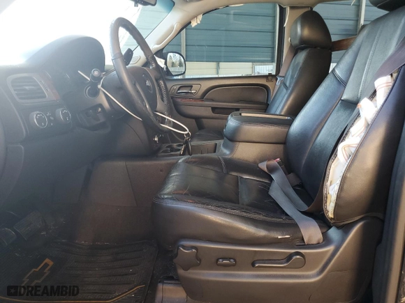 2013 Chevrolet Suburban LT with VIN 1GNSKJE72DR358577, listed as a Copart auction lot 43087235 with 184,522 mi miles and Salvage Title. Bid and sale history available at carsss.com. Image 7.