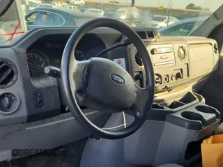 2013 Ford Econoline Cargo Commercial z VIN 1FTNE1EW1DDA61995, wystawiony jako IAAI lot #42516622 z przebiegiem 182 503 mil mil oraz . Historia ofert i sprzedaży dostępna na DreamBid. Obrazek 29.
