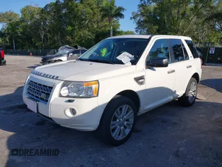 2010 Land Rover LR2 HSE z VIN SALFR2BN8AH208966, wystawiony jako IAAI lot #42258941 z przebiegiem 141 992 mil mil oraz . Historia ofert i sprzedaży dostępna na DreamBid. Obrazek 17.