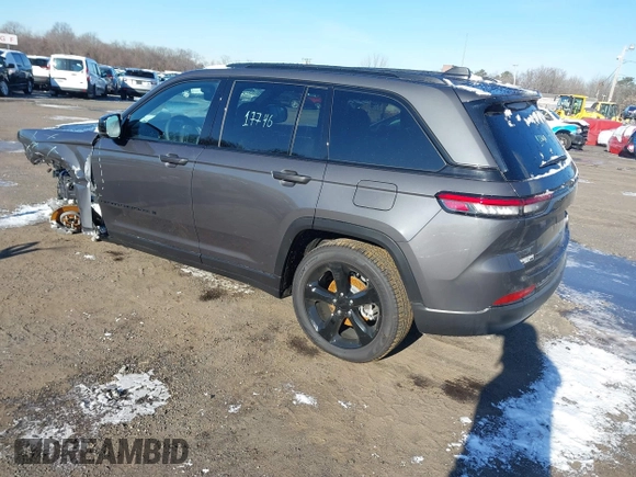 2024 Jeep Grand Cherokee Limited with VIN 1C4RJHBG3R8586947, listed as a IAAI auction lot 41172584 with 3,565 mi miles and . Bid and sale history available at DreamBid. Image 3.