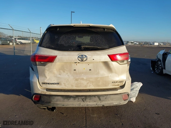 2019 Toyota Highlander SE with VIN 5TDJZRFH2KS566656, listed as a IAAI auction lot 41279310 with 103,172 mi miles. Bid and sale history available at carsss.com. Image 16.
