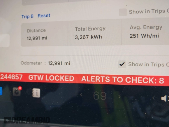 2024 Tesla Model Y Long Range z VIN 7SAYGDEE9RA244657, wystawiony jako IAAI lot #41694621 z przebiegiem 12 991 mil mil oraz . Historia ofert i sprzedaży dostępna na DreamBid. Obrazek 16.