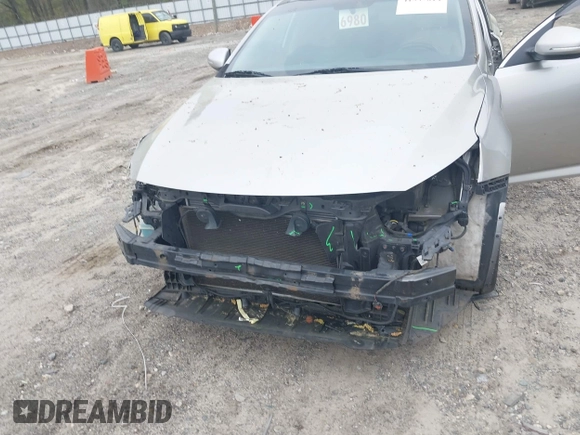 2015 Kia Optima EX with VIN 5XXGN4A76FG409159, listed as a IAAI auction lot 41937814 with 120,641 mi miles. Bid and sale history available at carsss.com. Image 6.